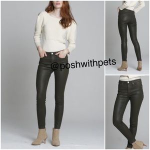 Aqua NWT Bloomingdale's Coated Jackie MId Rise Skinny Jeans Zip Fly Black New